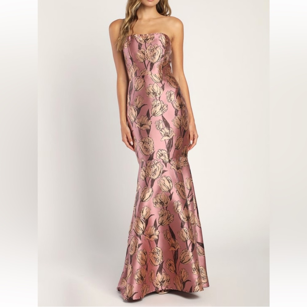 Lulus “Gowning Around” Jaquard Dress